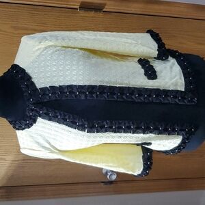 Ming Wang pale yellow black bow trimmed classic cardigan